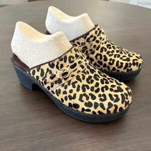 Lands End Leopard Print Clogs